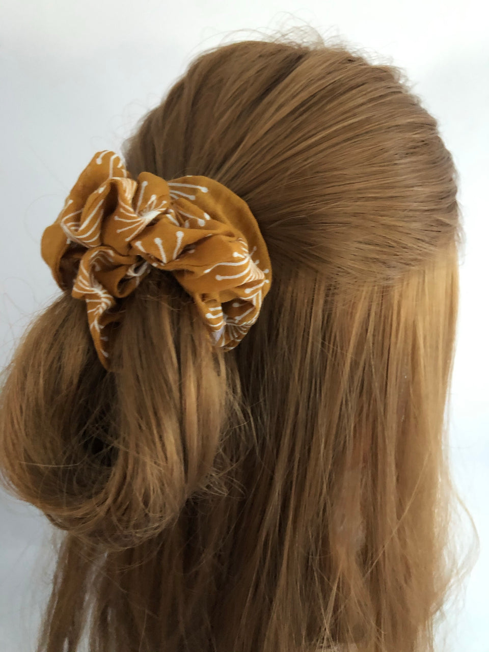 Aileen - Classic Scrunchie