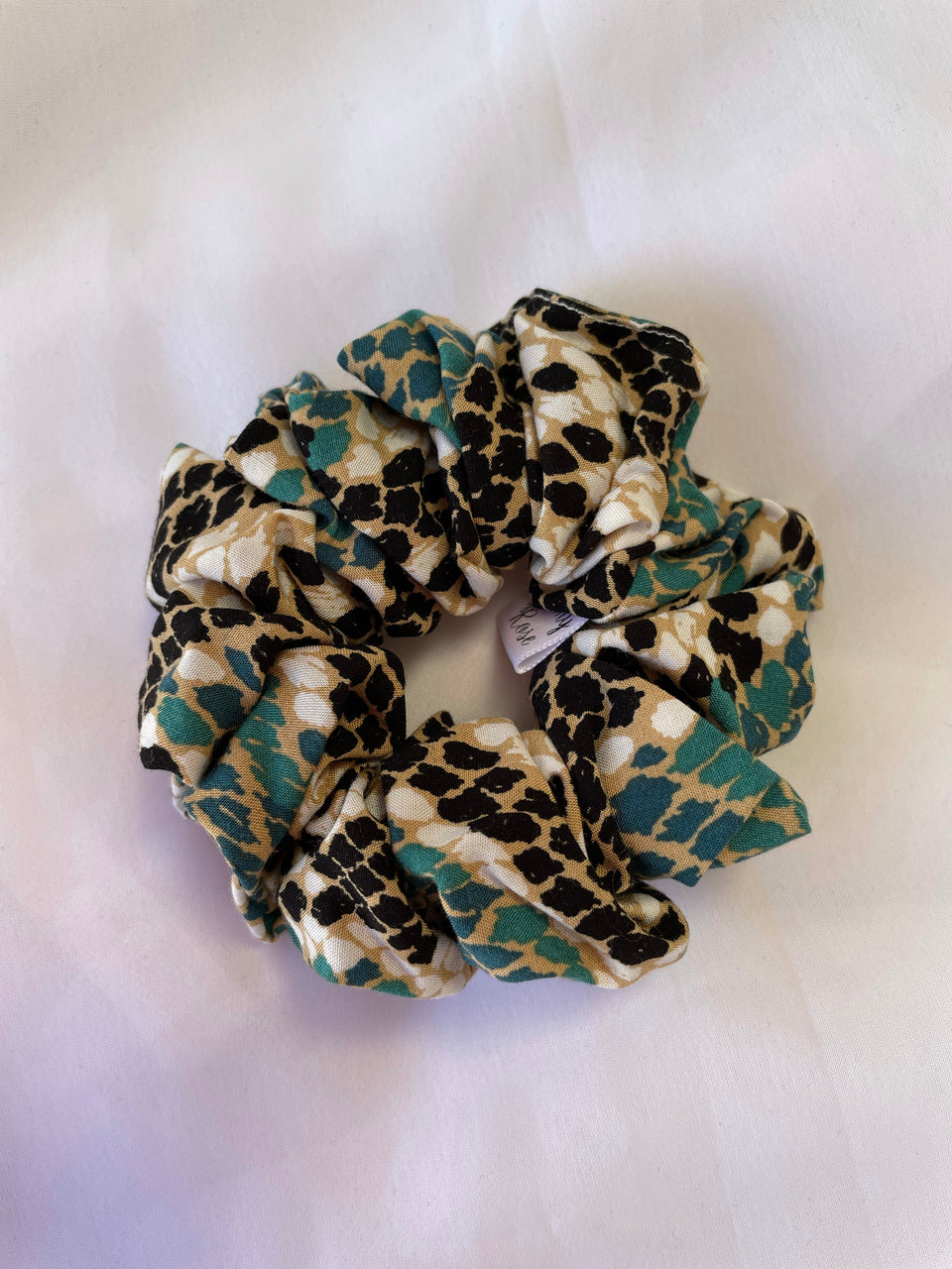 Sandra - Classic Scrunchie