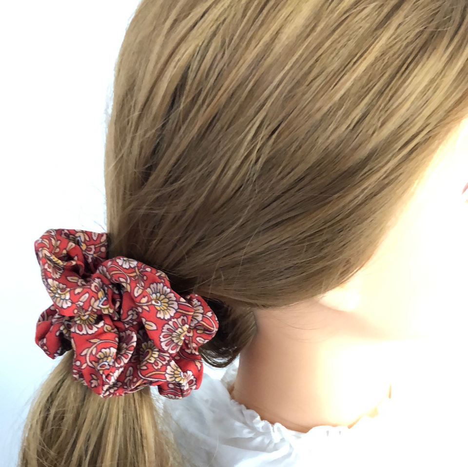 Yasmin - Classic Scrunchie